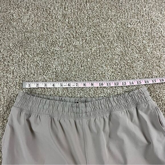 Under Armour Unstoppable Woven Sheen  Parachute cargo pants women's XL - Picture 8 of 10